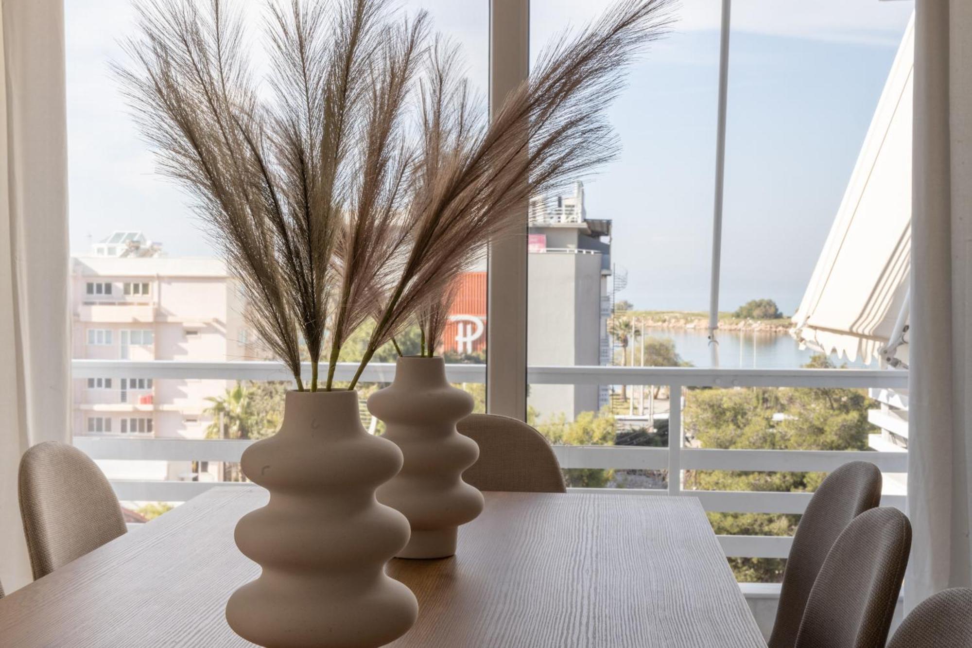 Luxurious 3-Bedroom Seaside Retreat Fully Renovated In 2025 Athens Exterior photo